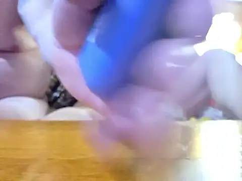 Snapshot of horny4you1 chatting on 02-01-26, 01:15 horny4you1 online show from 02-01-26, 01:15