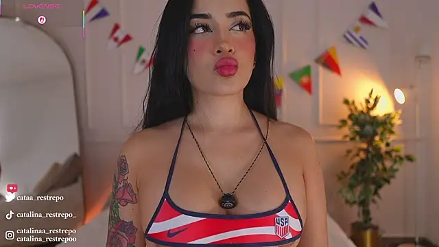 Snapshot of CATALINA_RESTREPO chatting on 06-21-26, 02:14 CATALINA RESTREPO online show from 06-21-26, 02:14
