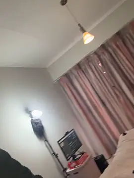 Bootyliciouse21X online show from 05-20-26, 06:52