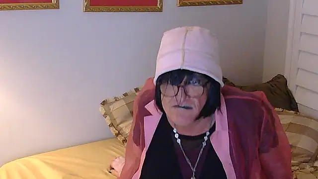 HelloKittyLapDog online show from 05-06-26, 03:46