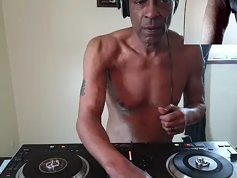 longdick4you8686 online show from 03-21-26, 09:29