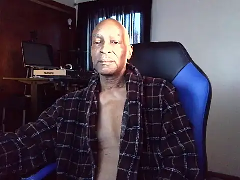 longdick4you8686 online show from 03-24-26, 12:10