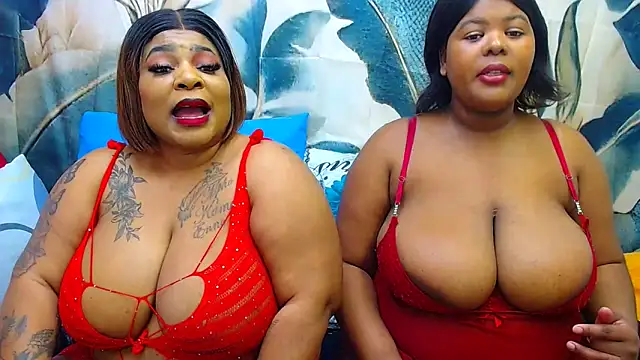 Snapshot of Ebonyhotass26 chatting on 06-12-26, 06:07 Ebonyhotass26 online show from 06-12-26, 06:07