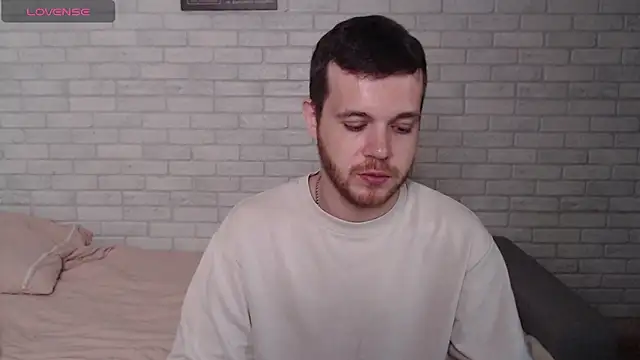 Snapshot of Alexxx_horny chatting on 07-19-26, 04:33 Alexxx horny online show from 07-19-26, 04:33