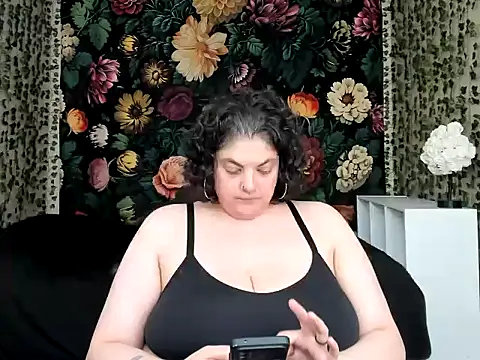 Snapshot of Exotic-Melons chatting on 06-25-26, 09:30 Exotic-Melons online show from 06-25-26, 09:30
