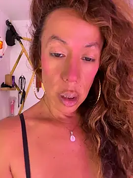 Snapshot of YOURSDEBORA chatting on 07-28-26, 06:31 YOURSDEBORA online show from 07-28-26, 06:31