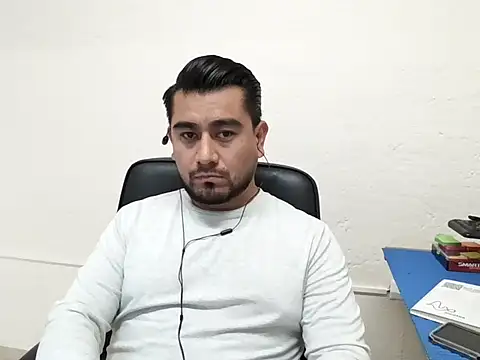 Snapshot of youmanhorny chatting on 07-01-26, 04:40 youmanhorny online show from 07-01-26, 04:40