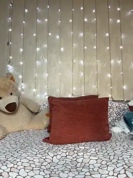 Amberhotqueen online show from 03-21-26, 04:43