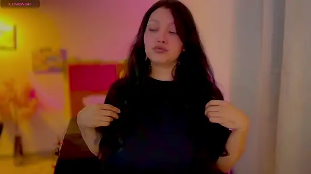 Snapshot of MarcellaGriffin chatting on 04-03-26, 06:50 MarcellaGriffin online show from 04-03-26, 06:50