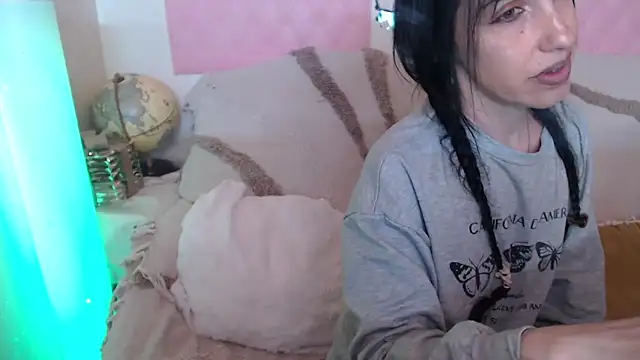 -carla- online show from 04-30-26, 05:58