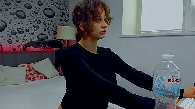 AlmaFancy online show from 04-20-26, 05:10