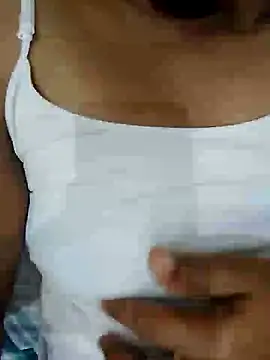 Snapshot of Bedtime1200 chatting on 07-11-26, 06:43 Bedtime1200 online show from 07-11-26, 06:43