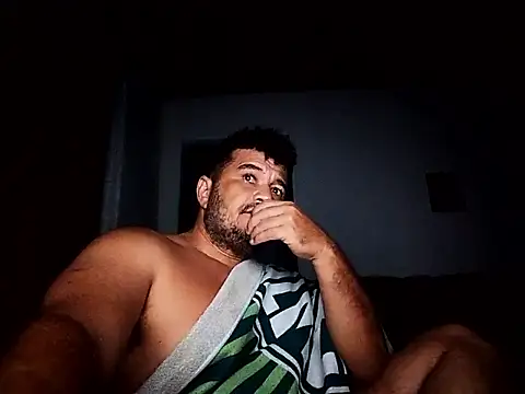 Snapshot of tarra122 chatting on 03-12-26, 01:45 tarra122 online show from 03-12-26, 01:45