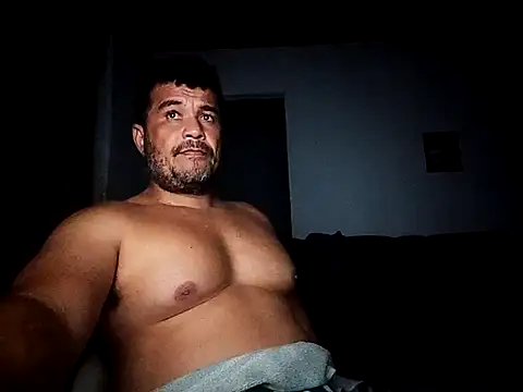 Snapshot of tarra122 chatting on 03-13-26, 02:07 tarra122 online show from 03-13-26, 02:07