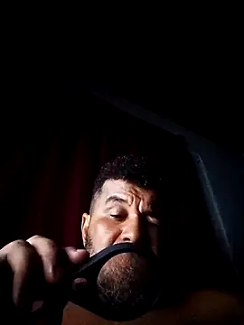 Snapshot of tarra122 chatting on 04-06-26, 04:46 tarra122 online show from 04-06-26, 04:46