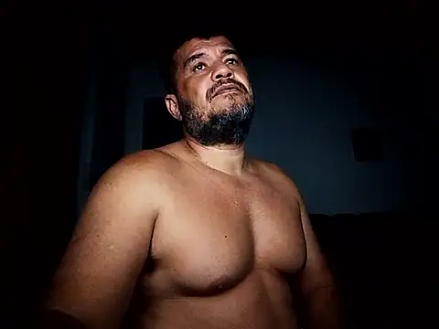 Snapshot of tarra122 chatting on 04-13-26, 03:01 tarra122 online show from 04-13-26, 03:01