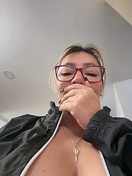 DIANITA 1988 online show from 04-22-26, 02:40