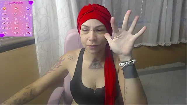moon cat85 online show from 06-16-26, 04:31