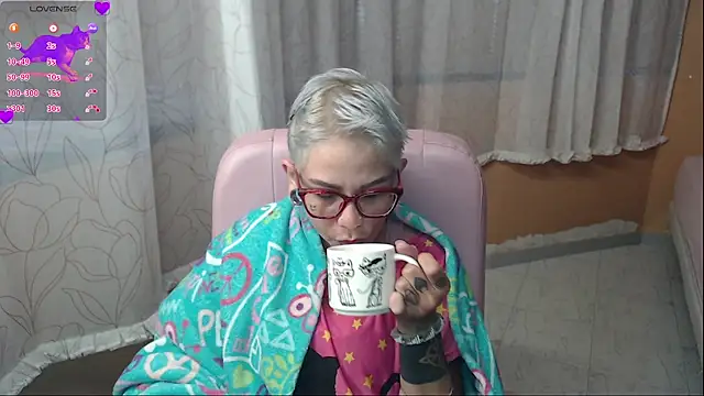 moon cat85 online show from 06-20-26, 01:36
