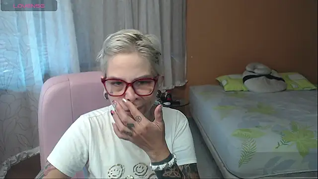 moon cat85 online show from 07-17-26, 12:45