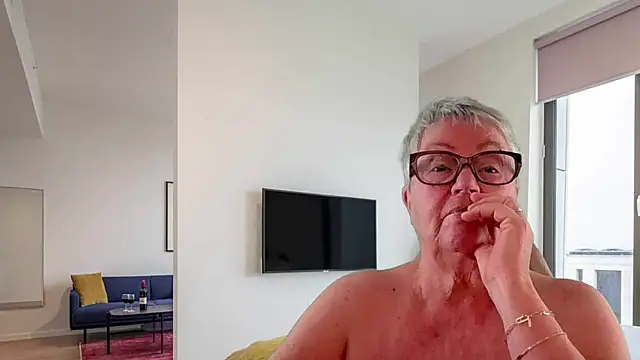 GrannyChrissy68 online show from 05-23-26, 05:28