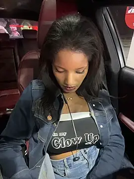 NicoleCocksXXX online show from 05-15-26, 01:34
