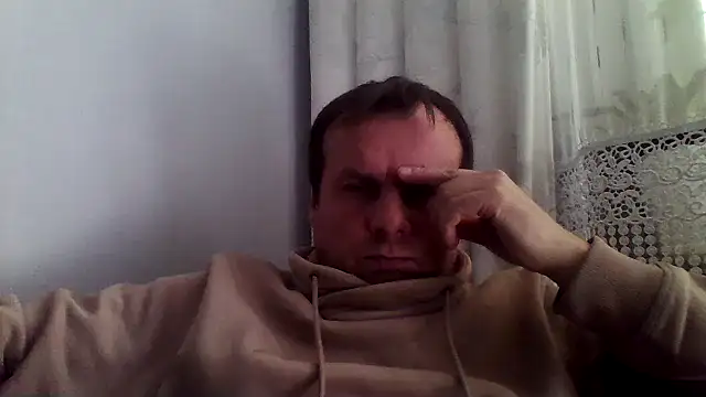 grzes19763 online show from 05-13-26, 08:34