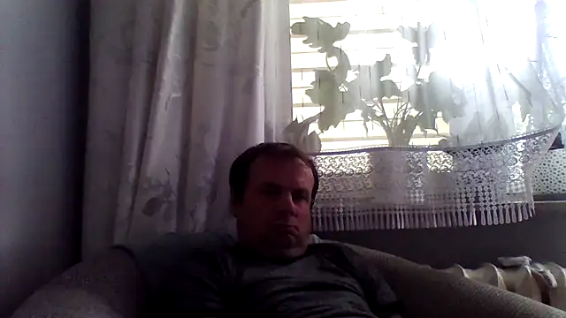 Snapshot of grzes19763 chatting on 06-03-26, 02:33 grzes19763 online show from 06-03-26, 02:33