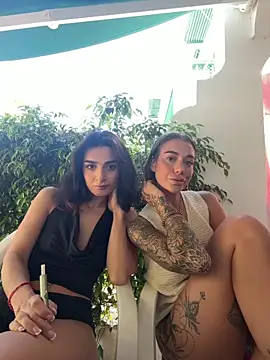 Snapshot of italianPassion chatting on 04-03-26, 12:25 italianPassion online show from 04-03-26, 12:25