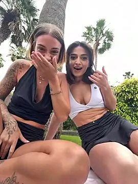 Snapshot of italianPassion chatting on 04-12-26, 12:10 italianPassion online show from 04-12-26, 12:10