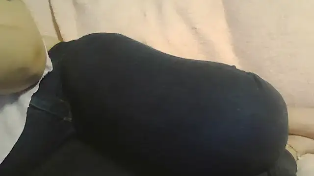 Snapshot of beautylovess chatting on 04-08-26, 06:46 beautylovess online show from 04-08-26, 06:46