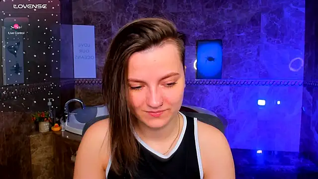 MelindaTin online show from 04-17-26, 01:08