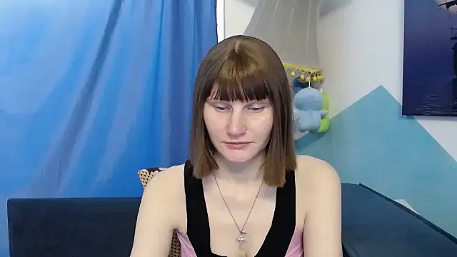 Snapshot of cornflower_mm chatting on 01-14-26, 01:44 cornflower mm online show from 01-14-26, 01:44