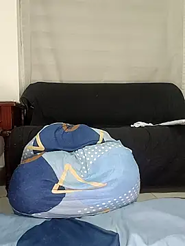 Snapshot of estrella_tasty chatting on 03-02-26, 02:25 estrella tasty online show from 03-02-26, 02:25