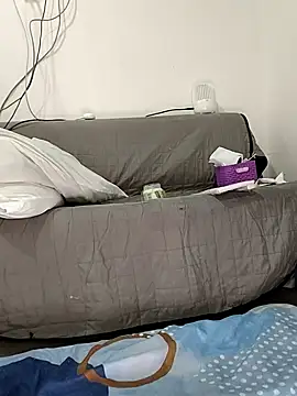 Snapshot of estrella_tasty chatting on 03-20-26, 02:05 estrella tasty online show from 03-20-26, 02:05