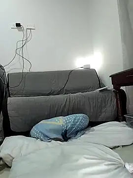 Snapshot of estrella_tasty chatting on 04-12-26, 04:17 estrella tasty online show from 04-12-26, 04:17