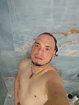 latinoflpr online show from 04-20-26, 01:30