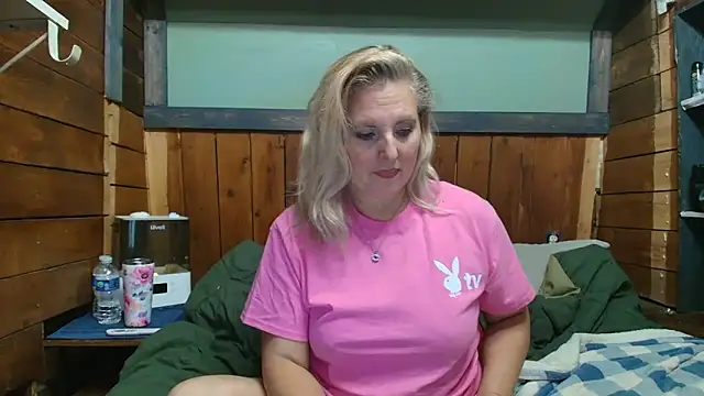 Snapshot of lisaxlovexxx chatting on 03-08-26, 02:26 lisaxlovexxx online show from 03-08-26, 02:26