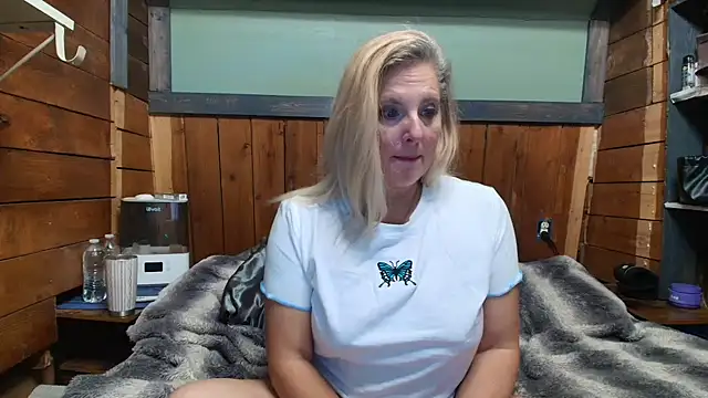 lisaxlovexxx online show from 05-19-26, 02:07