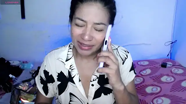 ninatiny online show from 04-15-26, 11:50