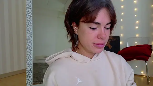 girl nextd00r online show from 03-13-25, 01:29