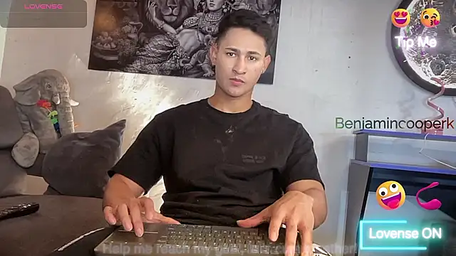 Snapshot of BenjaminCooperk chatting on 03-04-26, 07:25 BenjaminCooperk online show from 03-04-26, 07:25