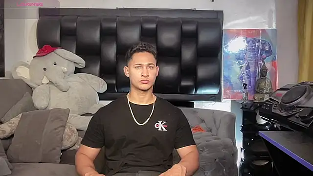 Snapshot of BenjaminCooperk chatting on 04-08-26, 07:08 BenjaminCooperk online show from 04-08-26, 07:08