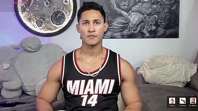 Snapshot of BenjaminCooperk chatting on 04-11-26, 06:07 BenjaminCooperk online show from 04-11-26, 06:07