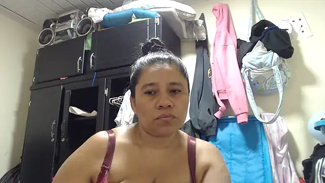 adrixxx38 online show from 04-06-26, 09:16