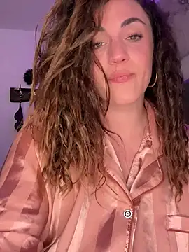 Clara-xoxo online show from 03-11-25, 08:20