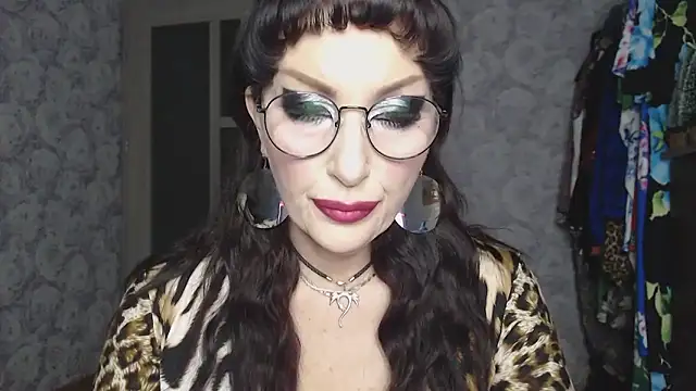 Aziza1 online show from 12-22-25, 02:03