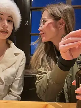 Etwas neugierig online show from 03-10-26, 05:51