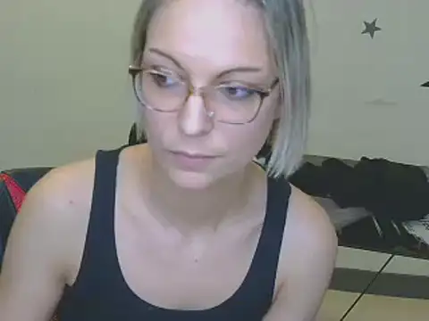 Snapshot of alixfeeling chatting on 01-10-25, 05:56 alixfeeling online show from 01-10-25, 05:56