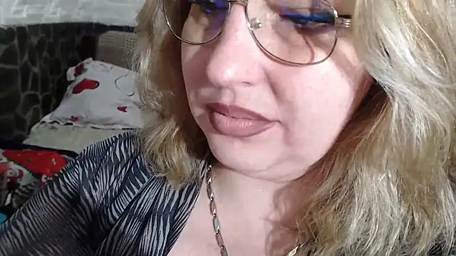 Snapshot of piticaforever chatting on 04-22-26, 03:46 piticaforever online show from 04-22-26, 03:46